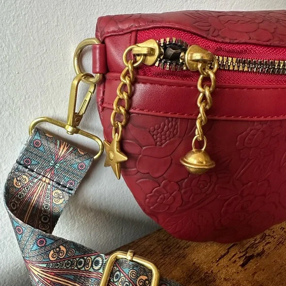 Red Floral Embossed Women's Waist or Crossbody Bag Faux Leather & Coin Purse NWT - Picture 3 of 6